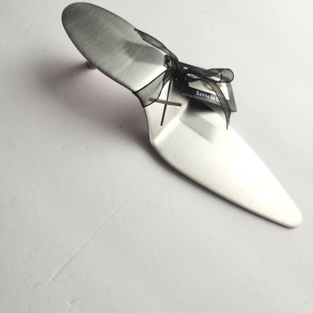 Shoe Cake Server